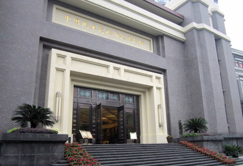 ��ǰ��������W(w��ng)ӛ�ߺ͏�(qi��ng)��Փ���W(w��ng)�ѽM�ɵġ����Қvʷӛ�����ѿ���(zh��n)Ӣ�ҡ���ӣ��ؑcվ��С���(du��)�������Ї������h�ɚvʷ����^���^��