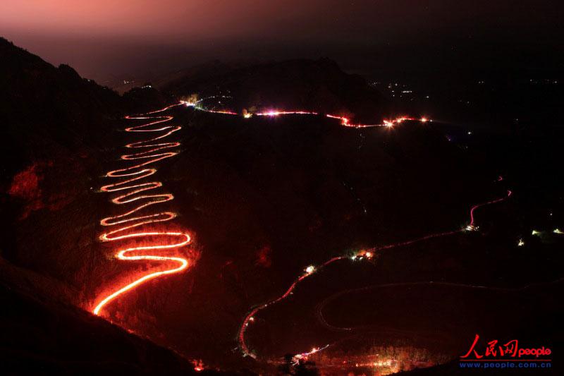 2974�˳ֻ��ͽ������(zh��n)��·��¡��24���ա��γɉ��^�Ļ���L(zh��ng)������ꐁ���?j��n)zӰ�� 