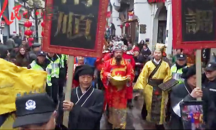 ҕ�l�������ӭؔ�� ������_��������������ݺӷ��֚vʷ�օ^(q��)��ӭ����һ��һ�ȵ�ӭؔ��c�´�������mȻ������С��������׌���������οͺúõ��_����һ�ء���Ԕ��(x��)�� 